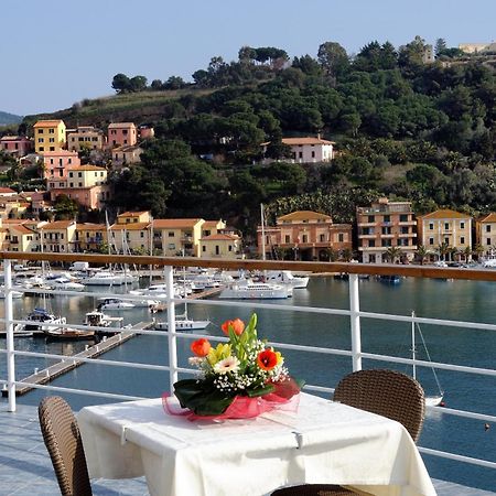 Hotel Plaza Porto Azzurro Eksteriør billede