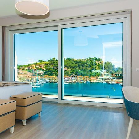 Hotel Plaza Porto Azzurro Eksteriør billede