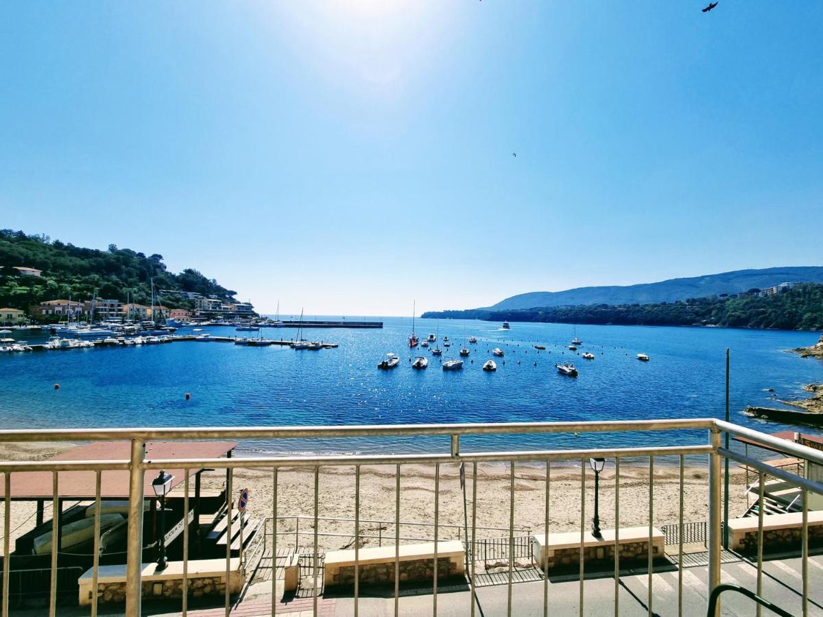 Hotel Plaza Porto Azzurro Eksteriør billede