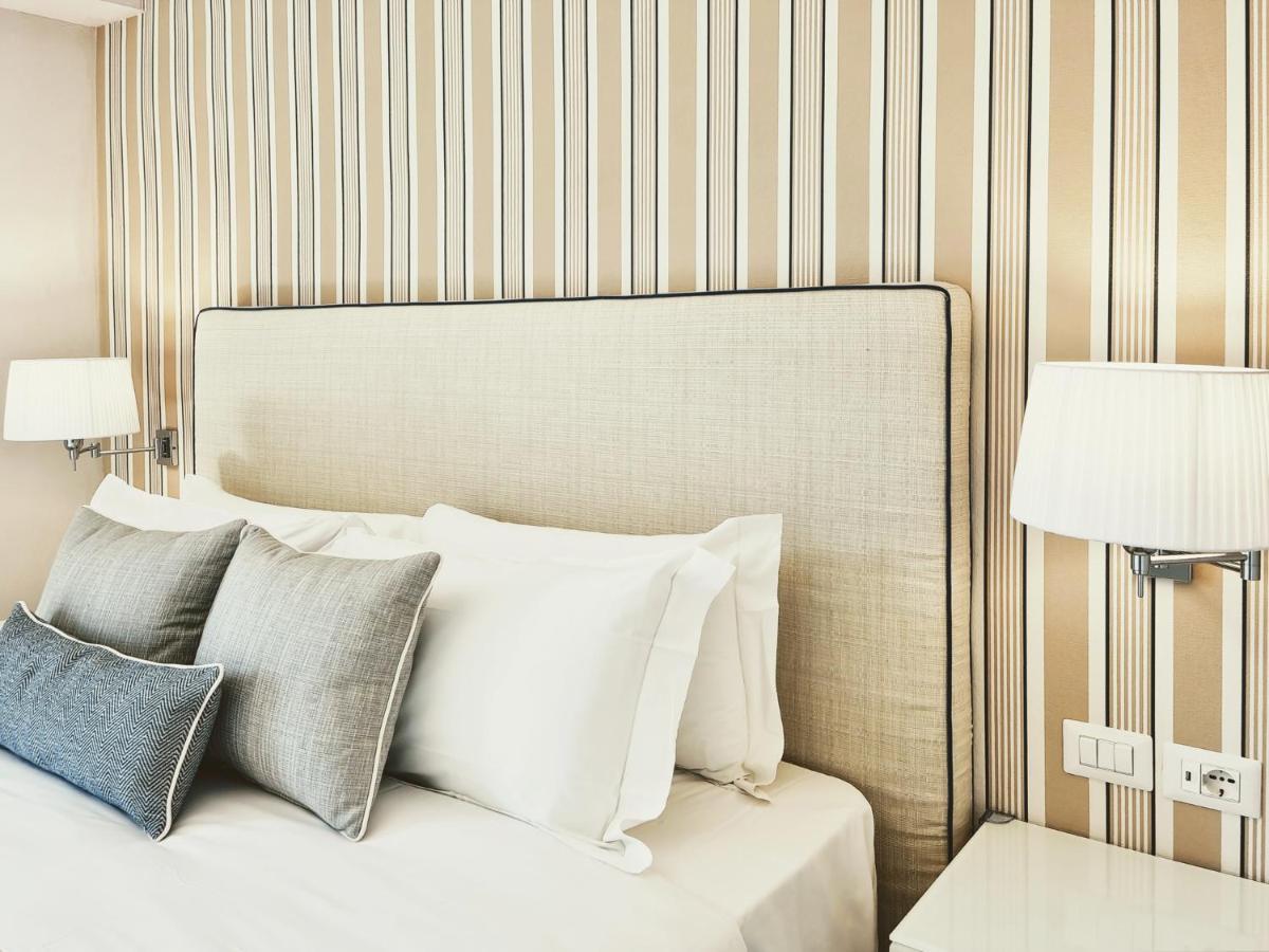 Hotel Plaza Porto Azzurro Eksteriør billede