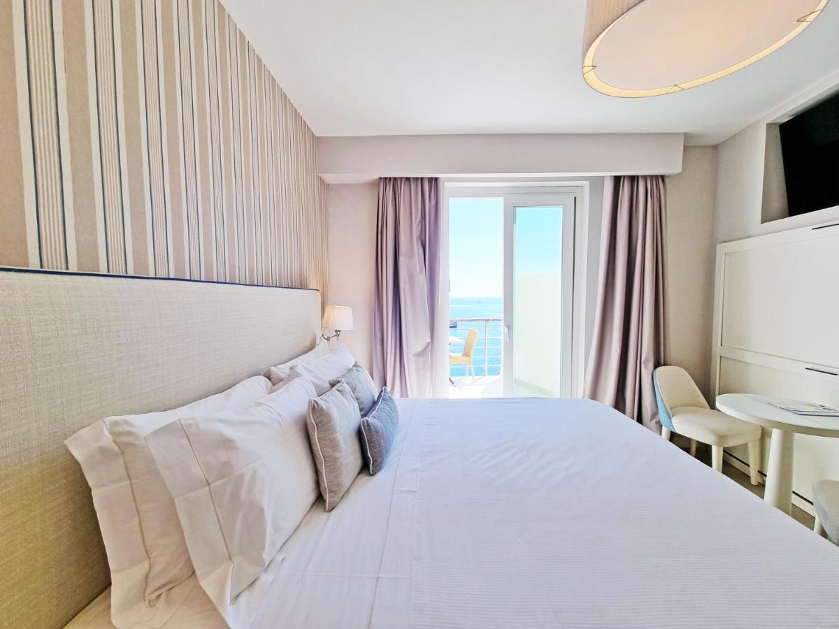 Hotel Plaza Porto Azzurro Eksteriør billede