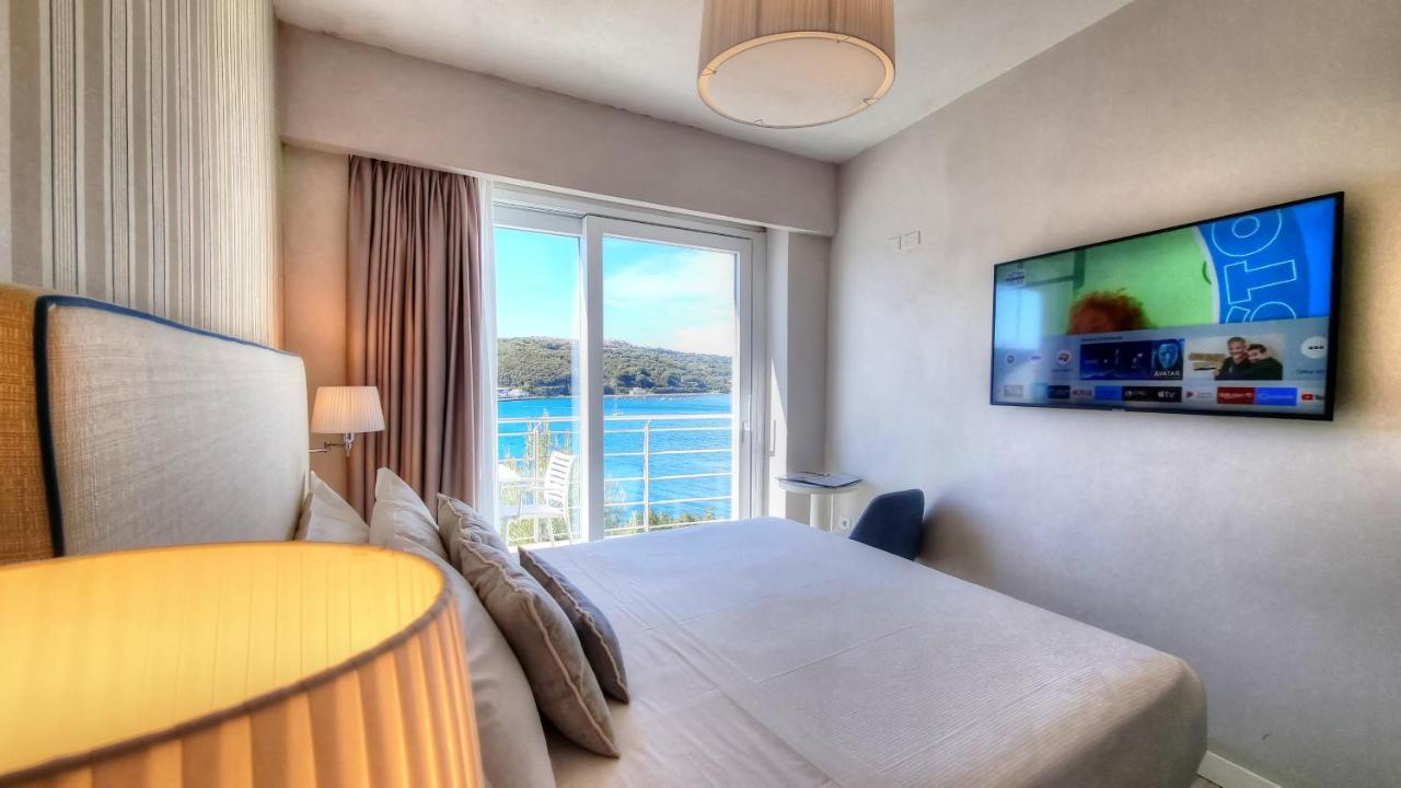 Hotel Plaza Porto Azzurro Eksteriør billede