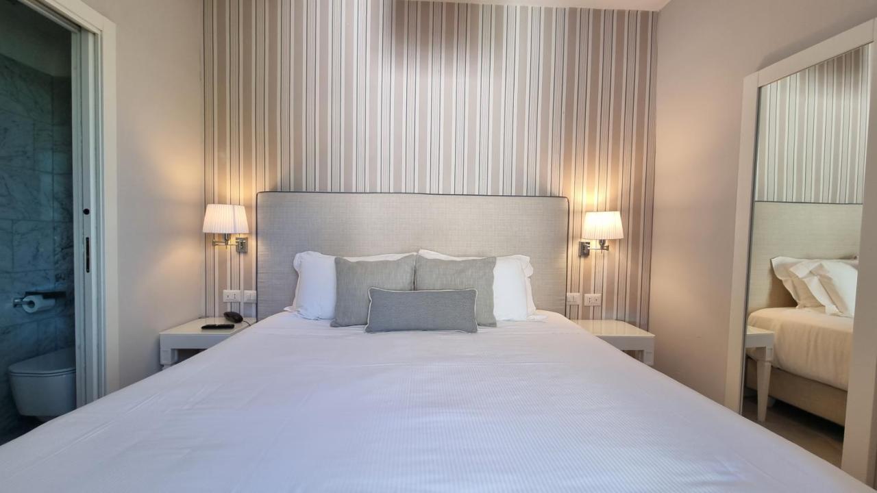 Hotel Plaza Porto Azzurro Eksteriør billede