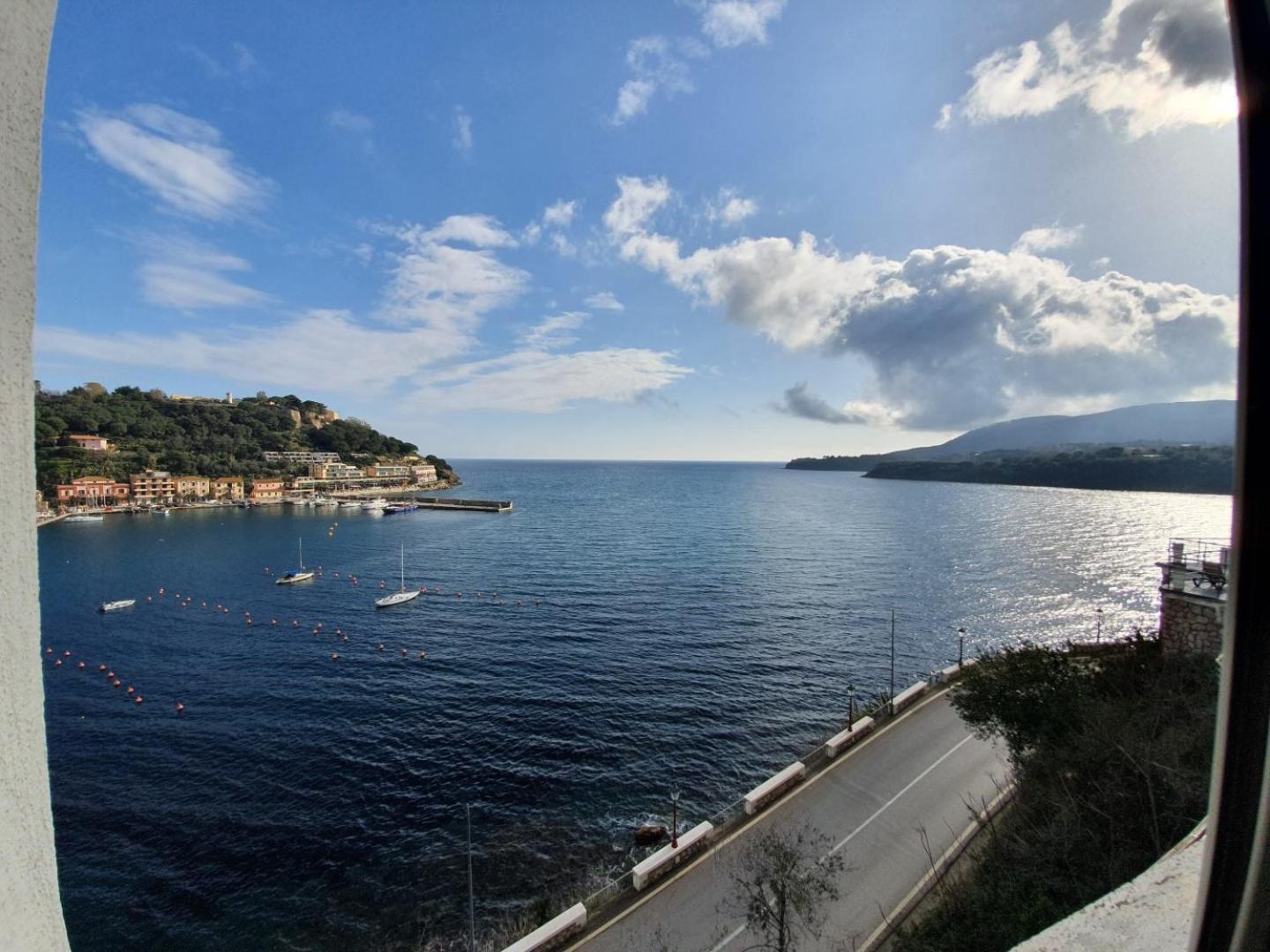 Hotel Plaza Porto Azzurro Værelse billede