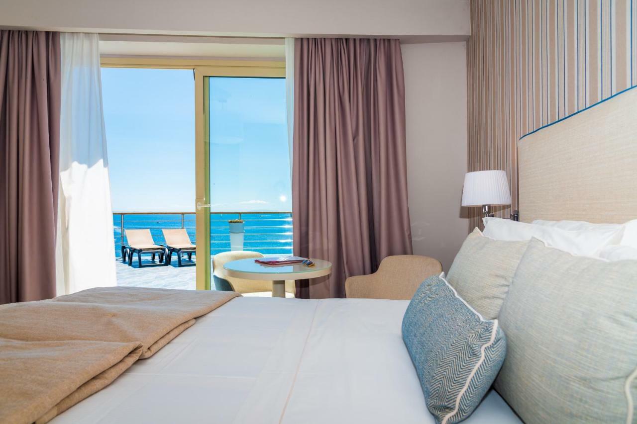 Hotel Plaza Porto Azzurro Eksteriør billede