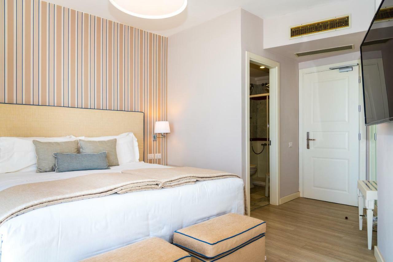 Hotel Plaza Porto Azzurro Eksteriør billede